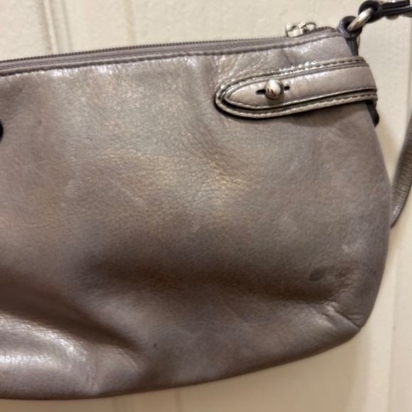 Coach wristlet - Picture 2 of 5